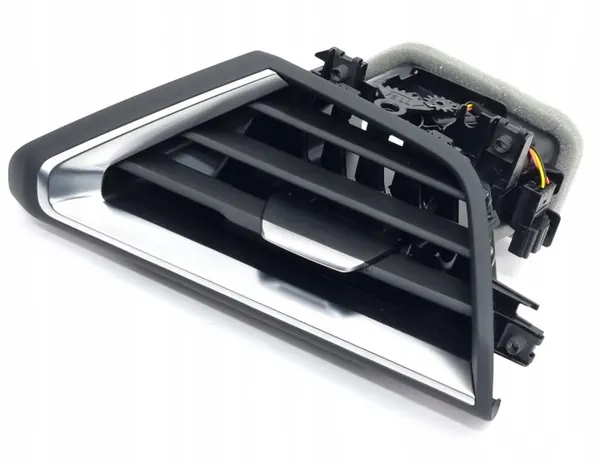 Grille d'aération gauche Audi E-Tron GT OEM 4J3819701 image 3