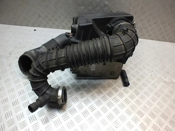 VW Amarok I Ilmansuodatinrakenne 2.0 BiTDI OEM 2H0129620B image 5