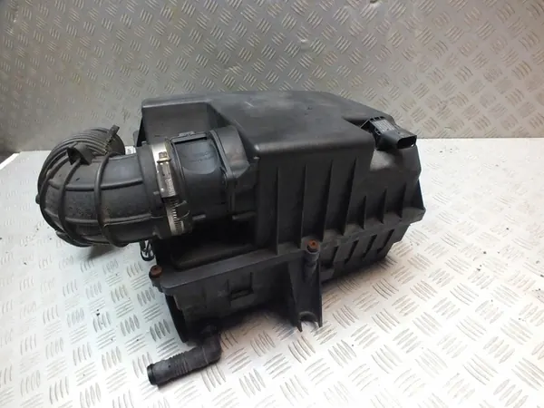 VW Amarok I Ilmansuodatinrakenne 2.0 BiTDI OEM 2H0129620B image 6