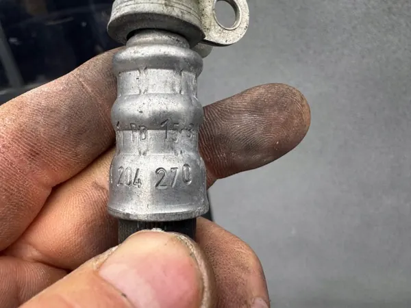 Mercedes 4MATIC Versnellingsbak Hydrauliekleiding OEM A2042701427 image 4