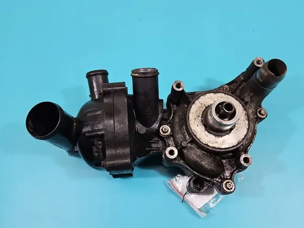 Vattenpump Audi Q7 I 4L 4.2 V8 FSI OEM 079121012D image 2