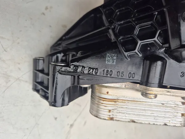 MERCEDES W177 A-KLASA 1,6CGI OIL FILTER HOUSING A2701800500 image 3