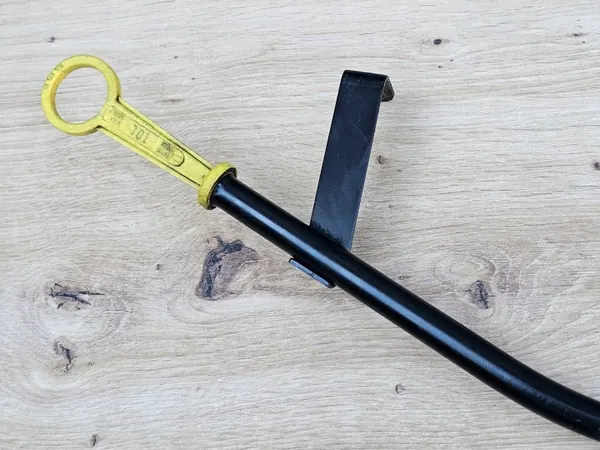 Oljesticka OEM 55562503 för Opel Astra J Mokka image 3