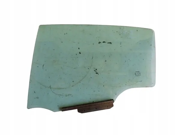 Toyota Yaris III 5-Deurs Linker Achterportier Ruit OEM image 2
