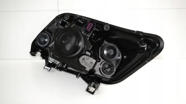 Oikea etuvalo OEM 371117910 Ford Kuga MK1 image 5