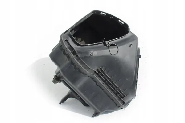 Audi Luftfilterhus OEM bt-cars-30634 Begagnad image 3