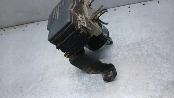 ABS-pomp OEM 95660-17000 voor Hyundai Matrix image 3