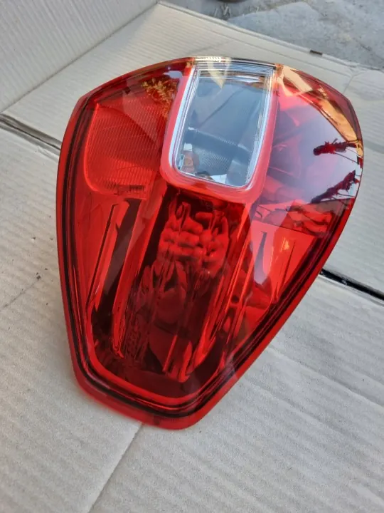 Lámpara Trasera Izquierda Renault Koleos OEM 26555JY00A image 3