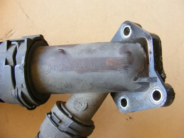 BMW E46 330d M57N Yläjäähdyttimen letku image 4