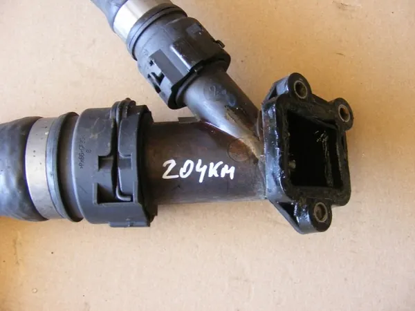 BMW E46 330d M57N Yläjäähdyttimen letku image 6