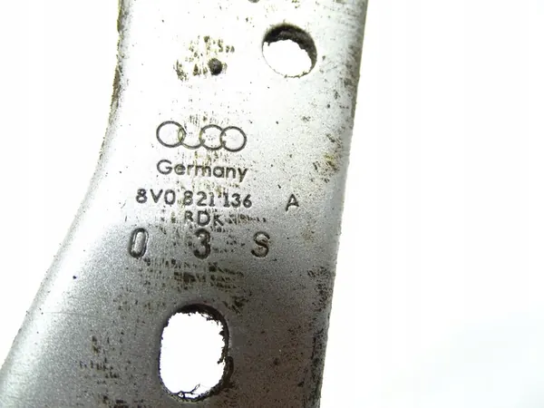 Höger fram skärm fäste Audi A3 8V 8V0821136A image 6