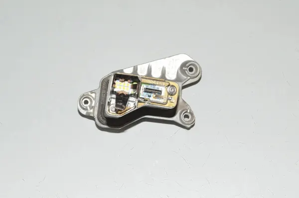 LED-Lichtmodul BMW 5 (F10) 63117352553 image 4