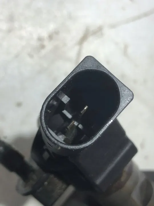 Injector Volkswagen OE 059130277AB - Usado image 3