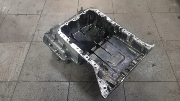 Oljesump Mercedes Sprinter 96 2.2 CDI A6510140603 image 2