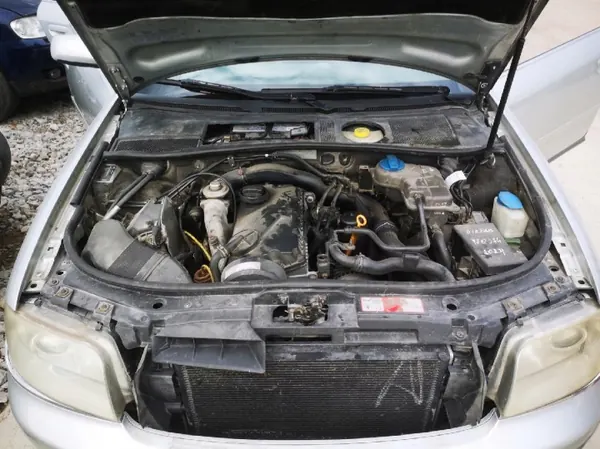 Insugningsgrenrör OEM 038129713AJ Audi A6 1.9L image 9