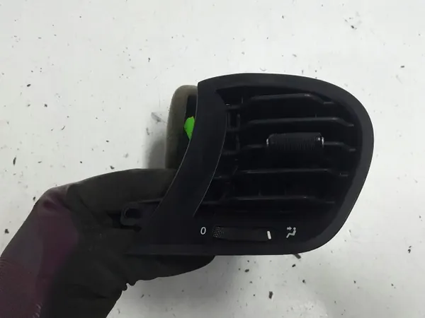 Grelha ventilação direita OEM TOC50513 para Fiat 500X image 2