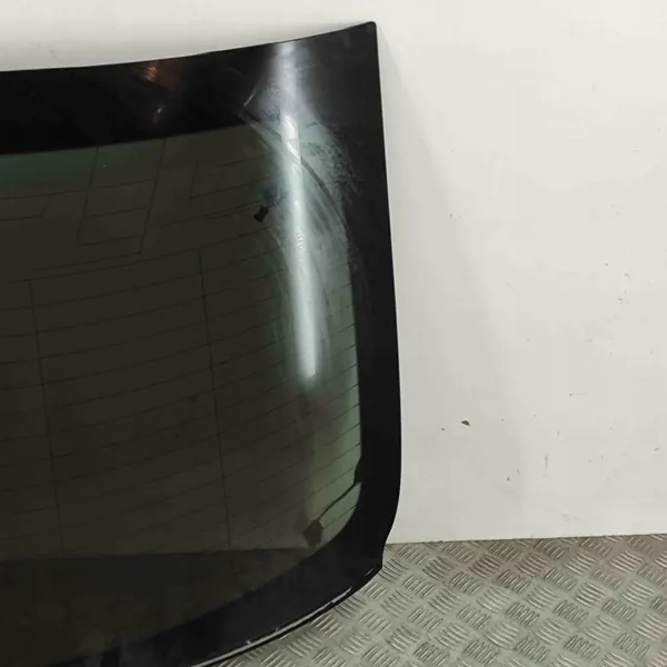Ventana trasera Mercedes-Benz OEM A1186700300 - Usado image 4