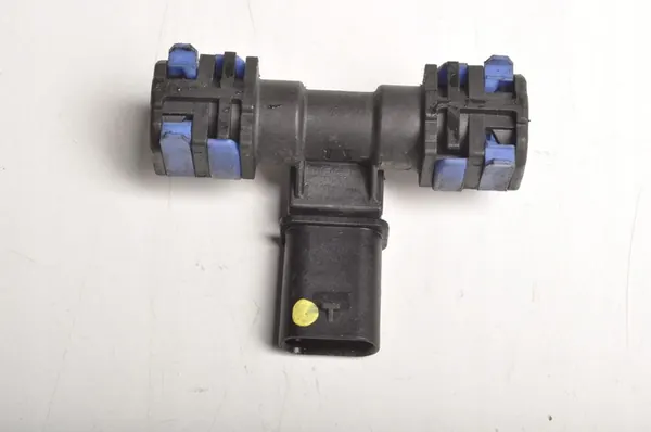 Sensor de pressão de combustível VOLVO V40 II T3 GTDi 31372030 image 2