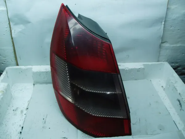 Luz trasera derecha Renault Grand Scenic 2 II 8200127703-F image 2