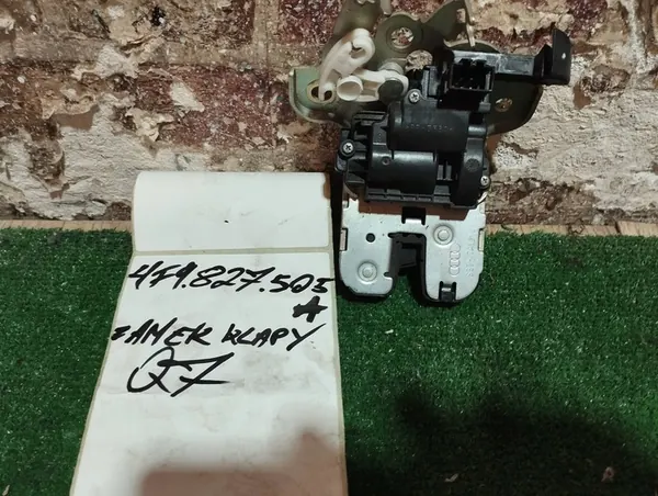 Audi Q7 4L Baklucka Lås 4F9827505A image 3