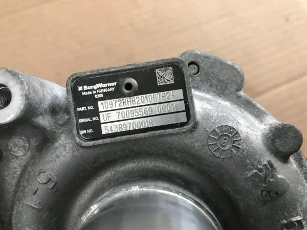 Turbo usado OEM 54389700018 para Mercedes Vito image 5