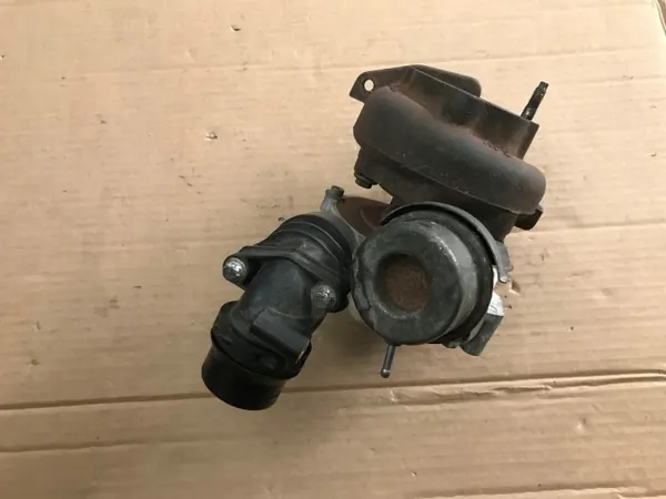 Turbo usado OEM 54389700018 para Mercedes Vito image 7
