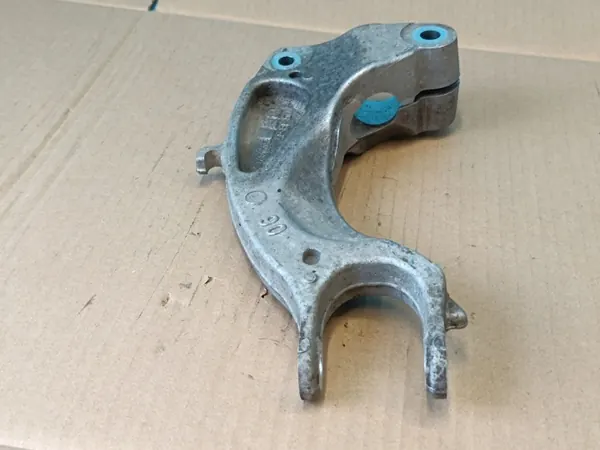 Etuvasen iskunvaimenninpidike OEM 4M0413037N Audi Q5 image 6