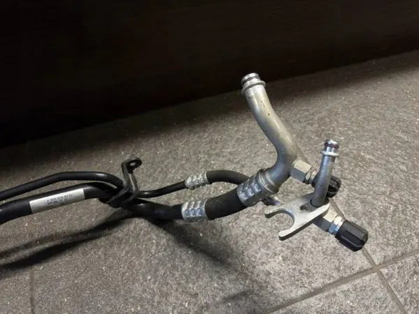 Kit pièces climatisation OEM 9068300300 Volkswagen image 3