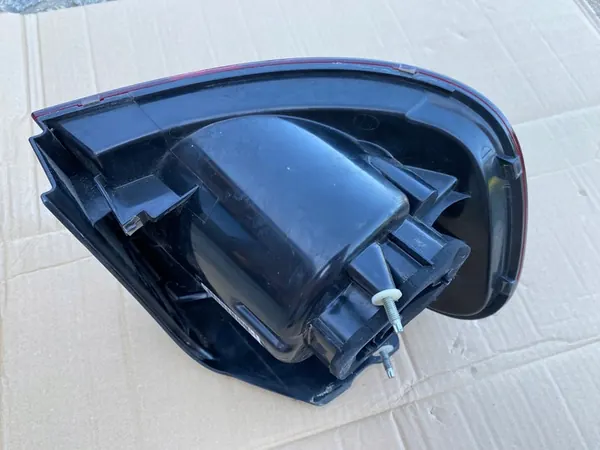 VW GOLF V VI PLUS 5M Luz Trasera Derecha 5M0945096P image 8