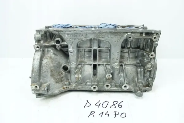 Moottorilohko OEM R2820111200 Mercedes A W177 CLA:lle image 4