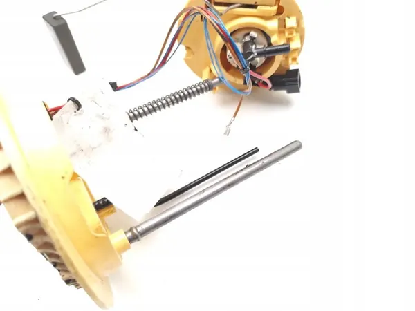 Mercedes-Benz GL-Class Brandstofpomp GL 320 CDI Diesel A1644701794 image 4