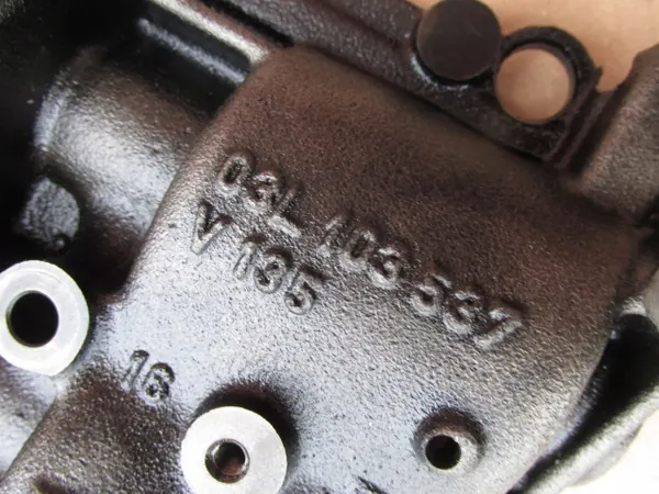 Oljepumphus OEM 03L103537 för Audi Q5 2.0 TDI image 8