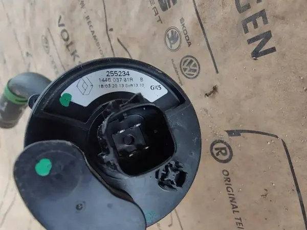 Pompe à eau Renault OE 144B03731R image 3