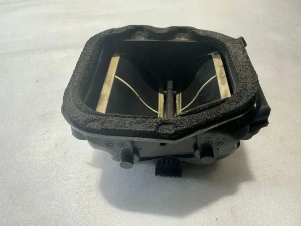 Motor válvula flujo aire OEM 52425007 Porsche Cayenne image 3