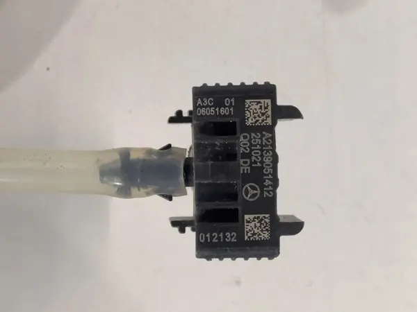Sensor Dianteiro Mercedes-Benz OEM A2139051412 Usado image 4