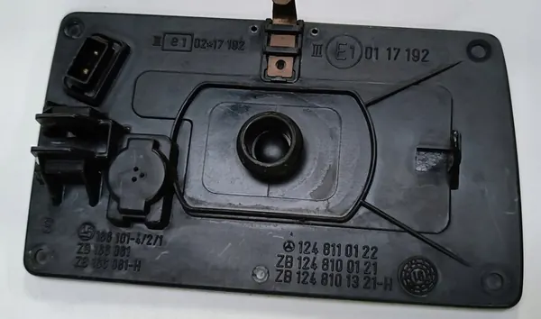 MERCEDES W124 W201 Vasemman Peilin Lisäosa image 4