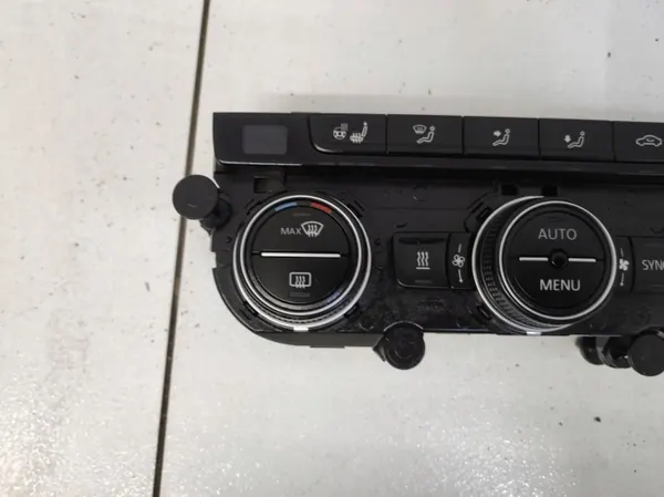 OEM 5G1907044A Klimatpanelfram Volkswagen Passat B8 image 3