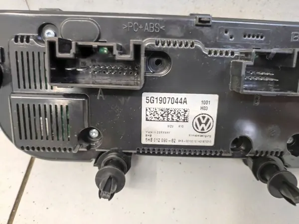 OEM 5G1907044A Klimatpanelfram Volkswagen Passat B8 image 6