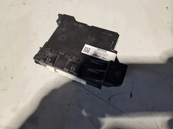 Module confort OEM 886500F200 pour Toyota Corolla Verso image 3