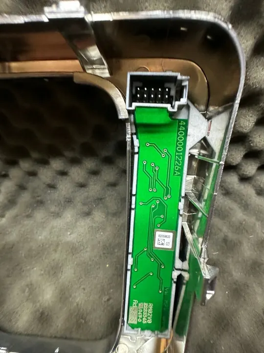 Versnellingspookframe OEM 5N1713203AH VW Tiguan image 4