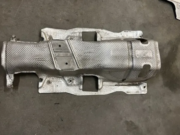 Termisk skydd OEM 97050446101 för Porsche Panamera image 2