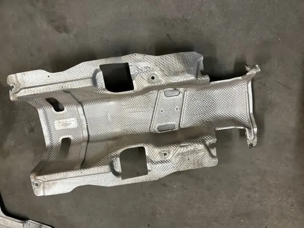 Termisk skydd OEM 97050446101 för Porsche Panamera image 4