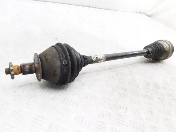 Höger fram drivaxel Audi A1 8X Polo V Ibiza IV 1.4 TDI image 2