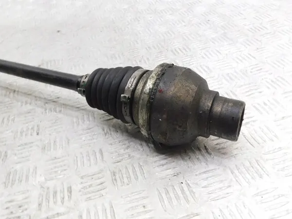 Höger fram drivaxel Audi A1 8X Polo V Ibiza IV 1.4 TDI image 3