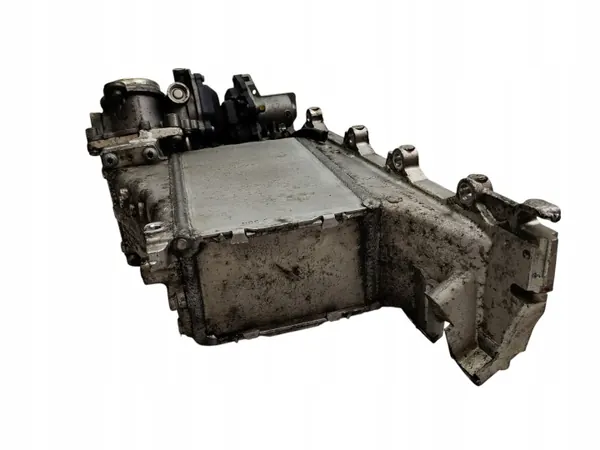 Colector de admisión usado OEM M157812F M157814G 04L128637D image 5