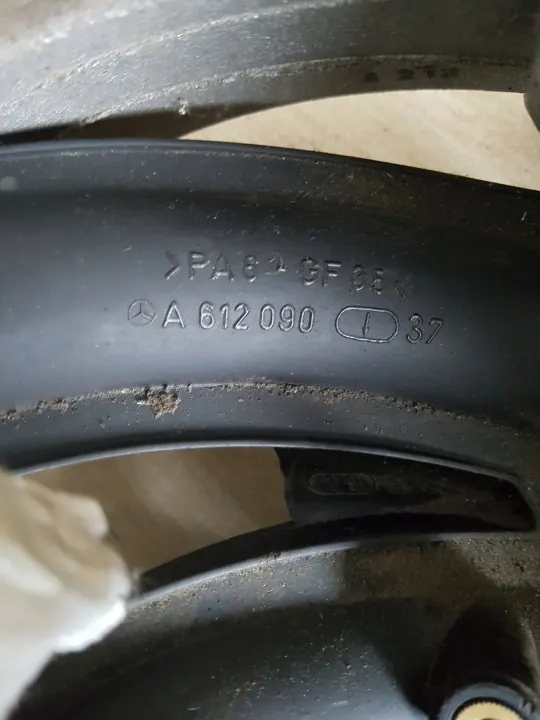 Colector de admisión OEM A61209037 para Mercedes Diesel image 7