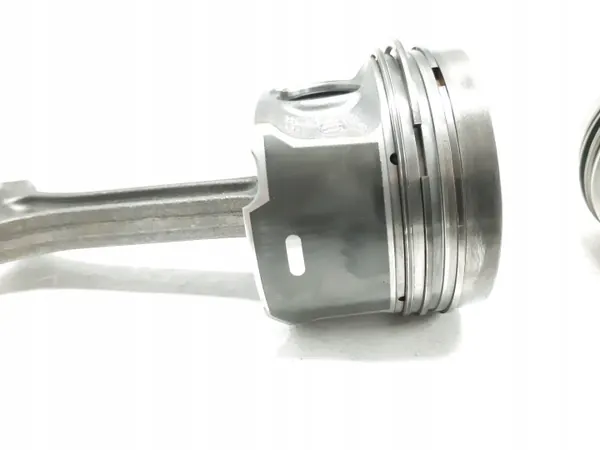 Volvo V70 2.0 D4 Pistão Biela OEM 82L187 image 3