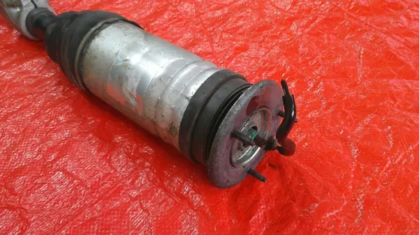 Jaguar I-PACE Etu-ilmajousitus OEM AMxOE101045 image 3
