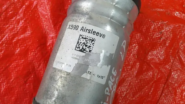 Jaguar I-PACE Etu-ilmajousitus OEM AMxOE101045 image 5