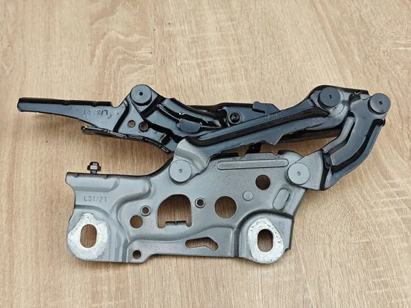Dobradiça do Capô Esquerda Dianteira OEM 7347407 BMW G30 image 3